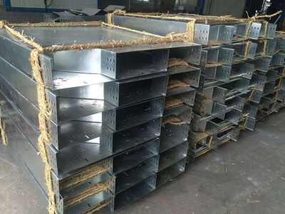 托盘式镀锌桥架